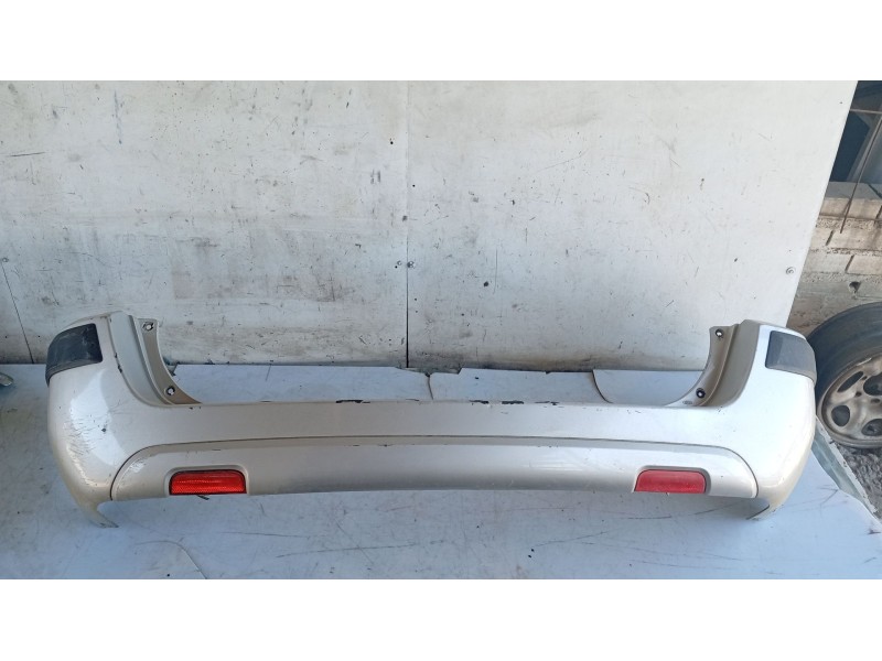 Recambio de paragolpes trasero para ford fusion (ju_) 1.4 referencia OEM IAM 1324511  