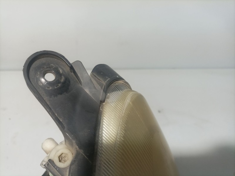 Recambio de faro izquierdo para opel corsa c referencia OEM IAM 09114329  