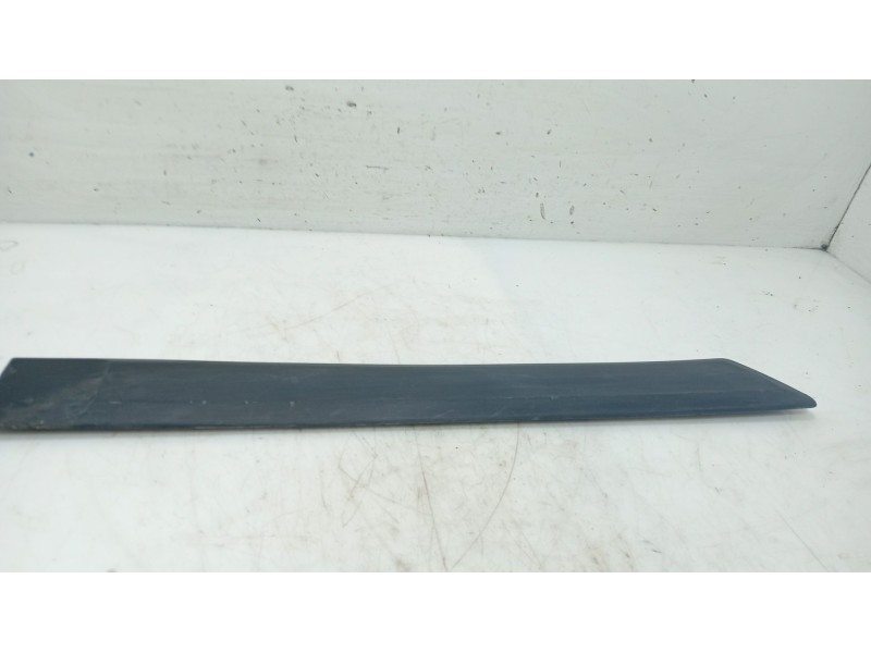Recambio de moldura para ford fusion (ju_) 1.4 referencia OEM IAM 1776393  