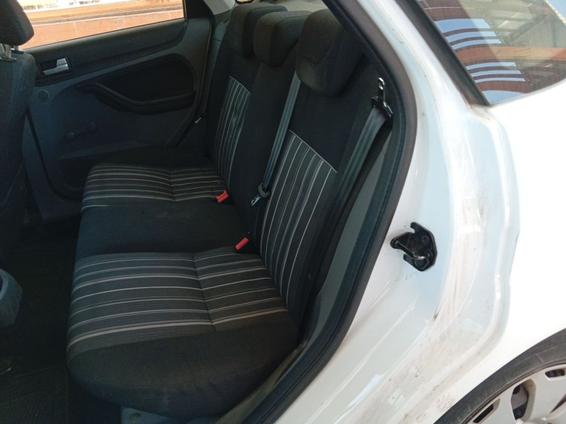 ford focus ii sedán (db_, fch, dh) del año 2010