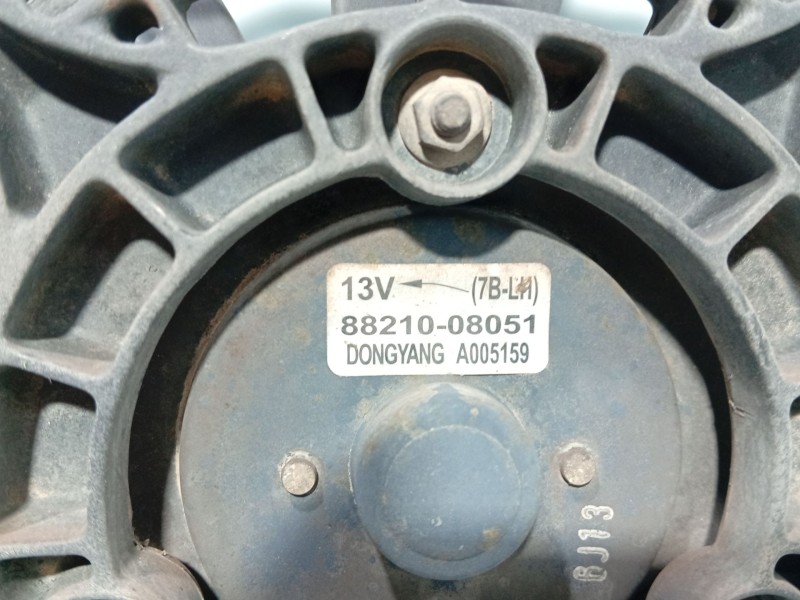 Recambio de electroventilador para ssangyong rexton referencia OEM IAM 8821008051  