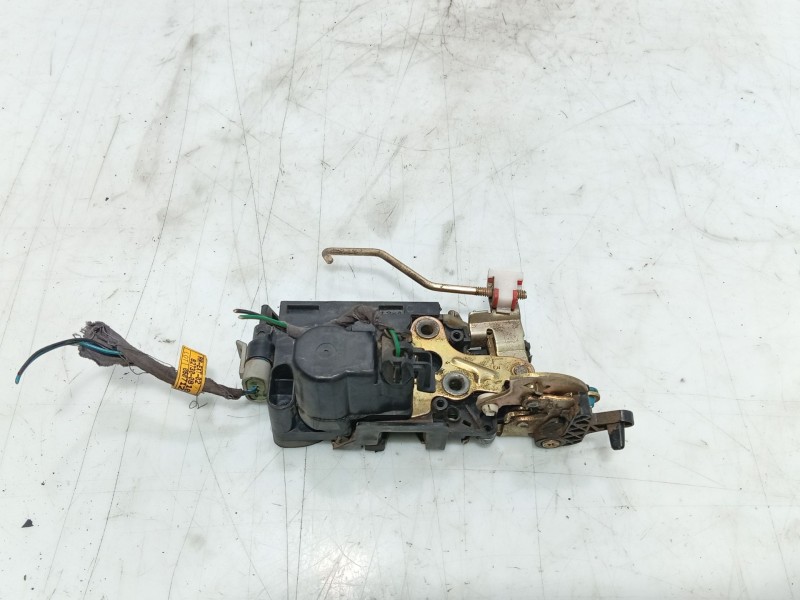 Recambio de cerradura puerta trasera izquierda para ssangyong rexton referencia OEM IAM   
