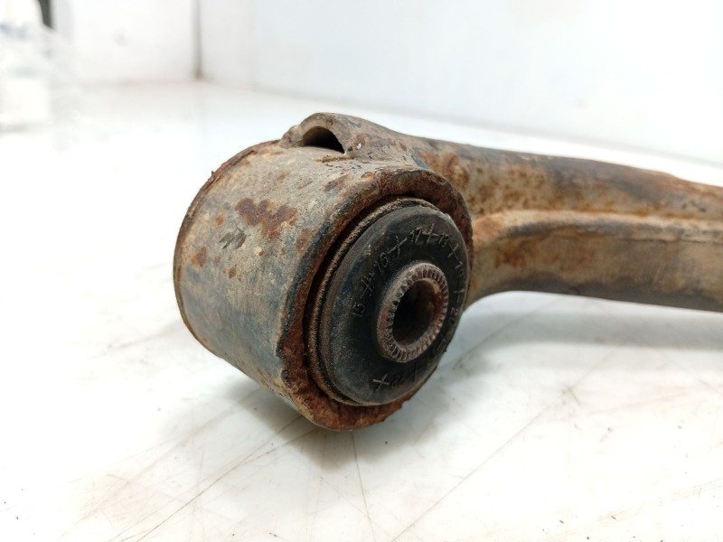 Recambio de brazo suspension superior delantero izquierdo para ssangyong rexton referencia OEM IAM   
