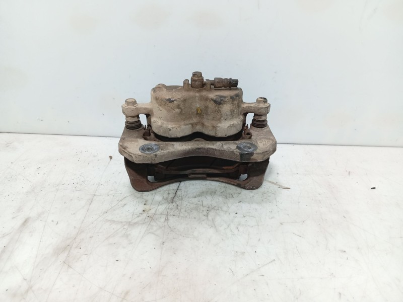 Recambio de pinza freno delantera derecha para ssangyong rexton referencia OEM IAM   