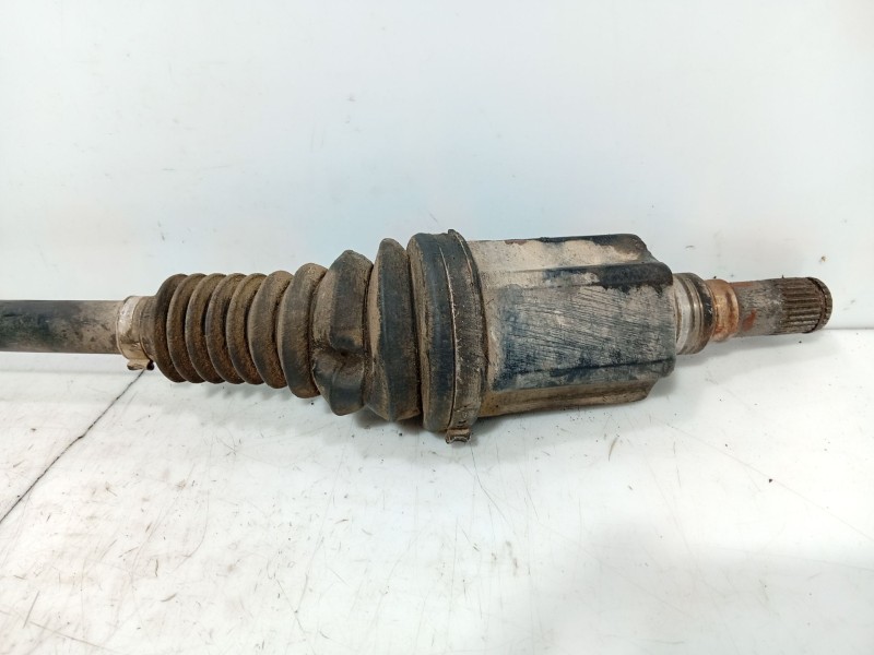Recambio de transmision delantera derecha para ssangyong rexton referencia OEM IAM   