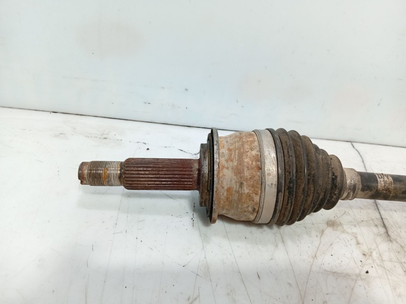 Recambio de transmision delantera izquierda para ssangyong rexton referencia OEM IAM   