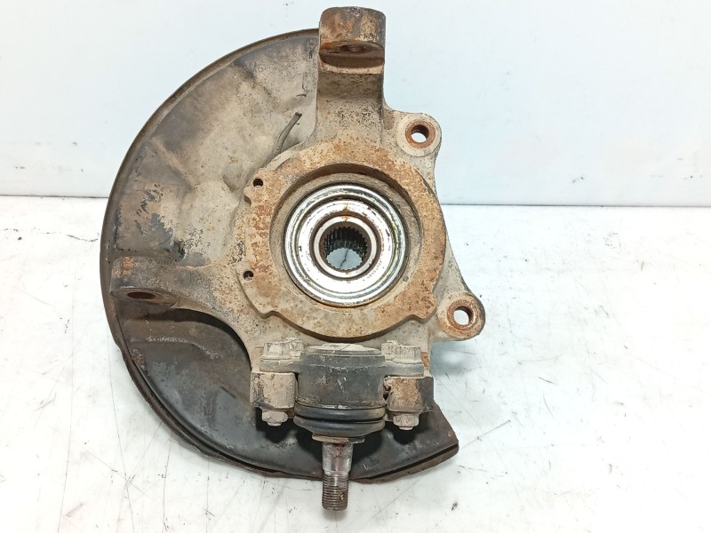 Recambio de mangueta delantera izquierda para ssangyong rexton referencia OEM IAM   