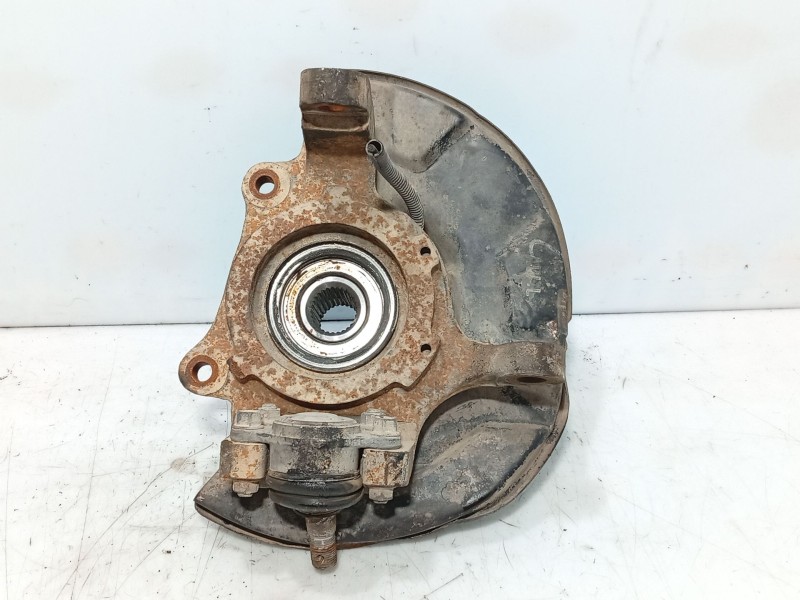 Recambio de mangueta delantera derecha para ssangyong rexton referencia OEM IAM   