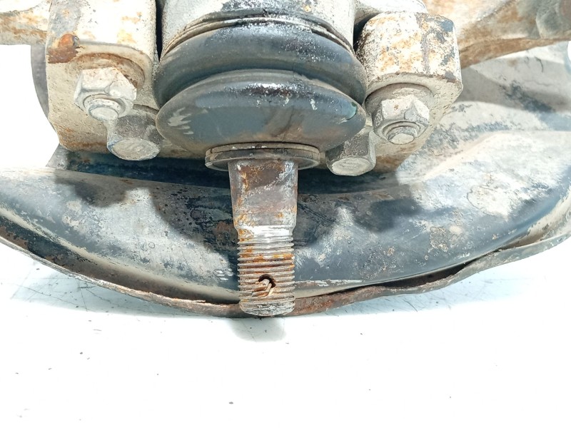 Recambio de mangueta delantera derecha para ssangyong rexton referencia OEM IAM   