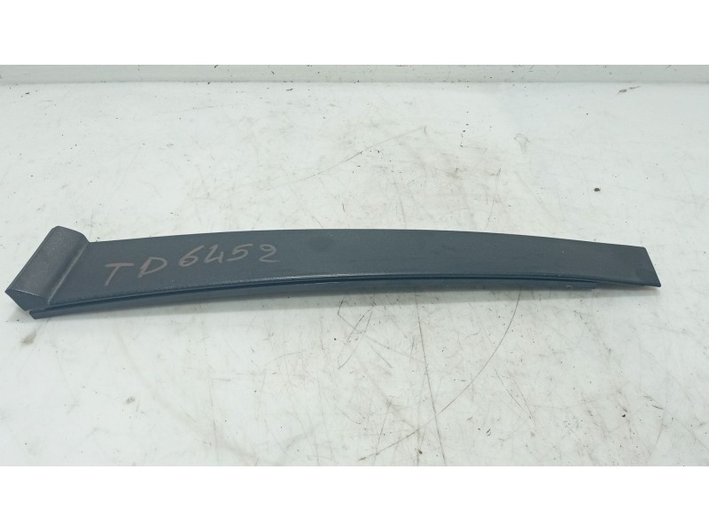 Recambio de moldura para ford fiesta v (jh_, jd_) 1.4 16v referencia OEM IAM   
