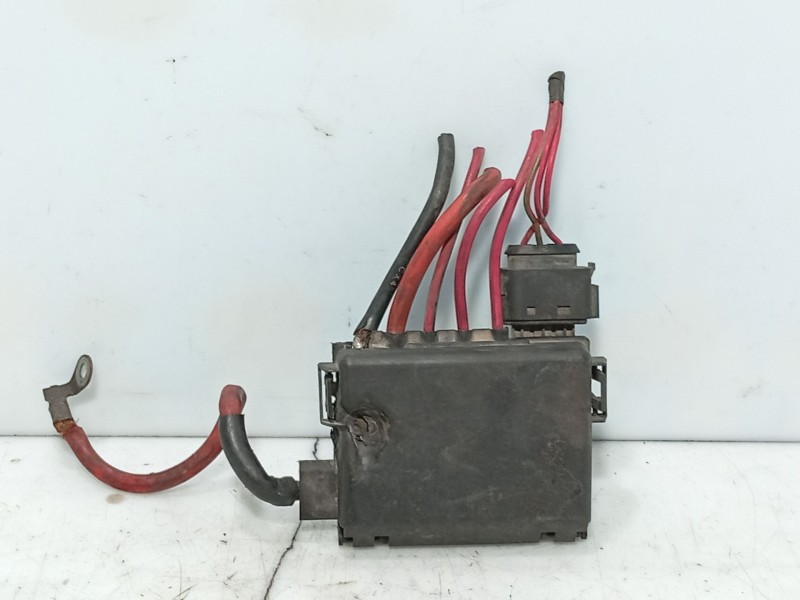 Recambio de caja reles / fusibles para volkswagen new beetle (9c1, 1c1) 1.6 referencia OEM IAM 8D1941824  