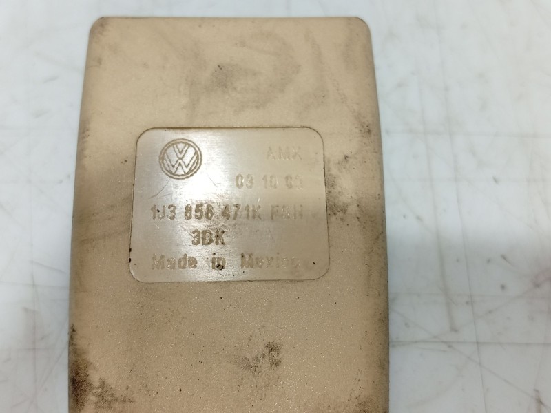 Recambio de anclaje cinturon delantero izquierdo para volkswagen new beetle (9c1, 1c1) 1.6 referencia OEM IAM   