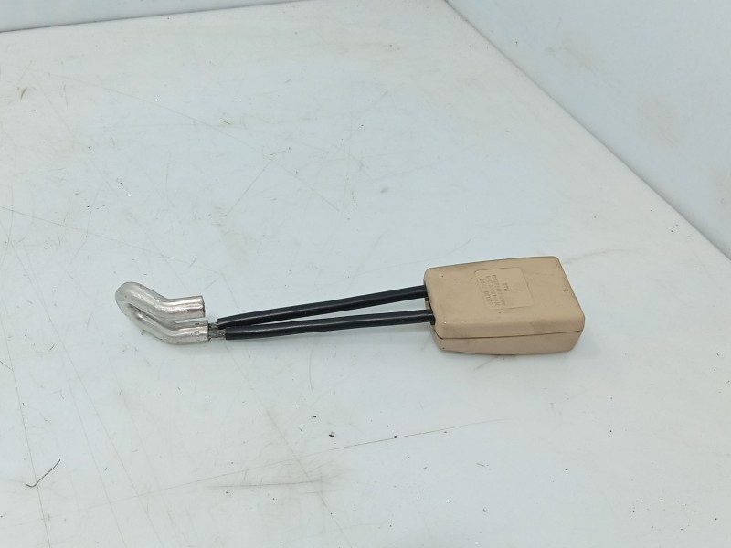 Recambio de anclaje cinturon trasero izquierdo para volkswagen new beetle (9c1, 1c1) 1.6 referencia OEM IAM   