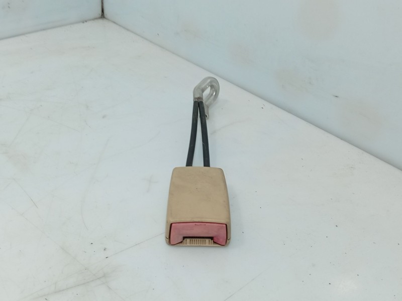 Recambio de anclaje cinturon trasero derecho para volkswagen new beetle (9c1, 1c1) 1.6 referencia OEM IAM   