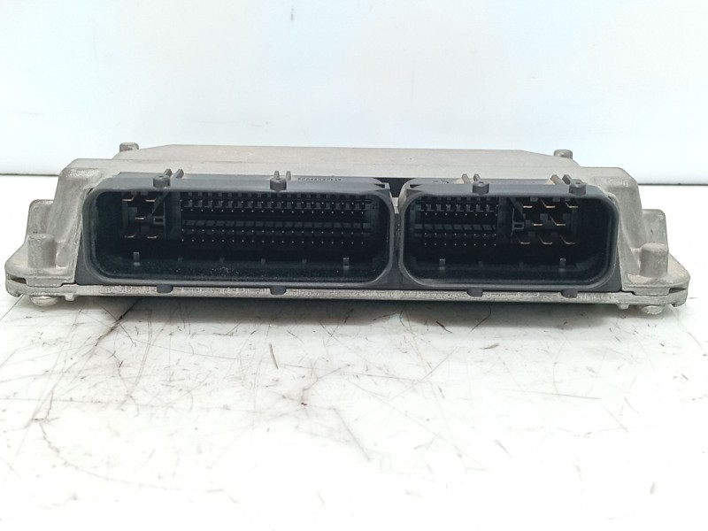 Recambio de centralita motor uce para volkswagen new beetle (9c1, 1c1) 1.6 referencia OEM IAM   