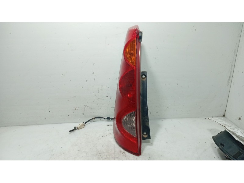 Recambio de piloto trasero izquierdo para nissan note (e11, ne11) 1.5 dci referencia OEM IAM 265559U000  