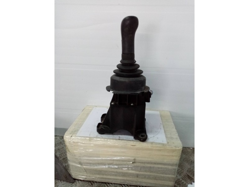 Recambio de palanca cambio para ford fiesta (cbk) trend referencia OEM IAM 1322089  
