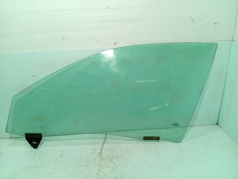 Recambio de luna delantera izquierda para audi a4 b6 avant (8e5) 2.4 referencia OEM IAM 8E0845021D  