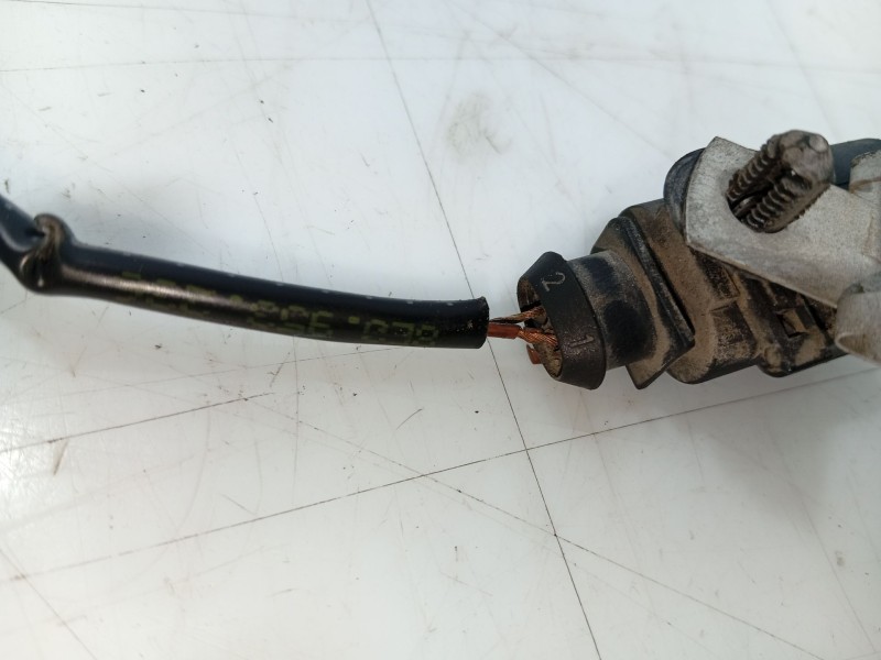 Recambio de cerradura capot para audi a4 b6 avant (8e5) 2.4 referencia OEM IAM 8E0823509D 8E0823509B 