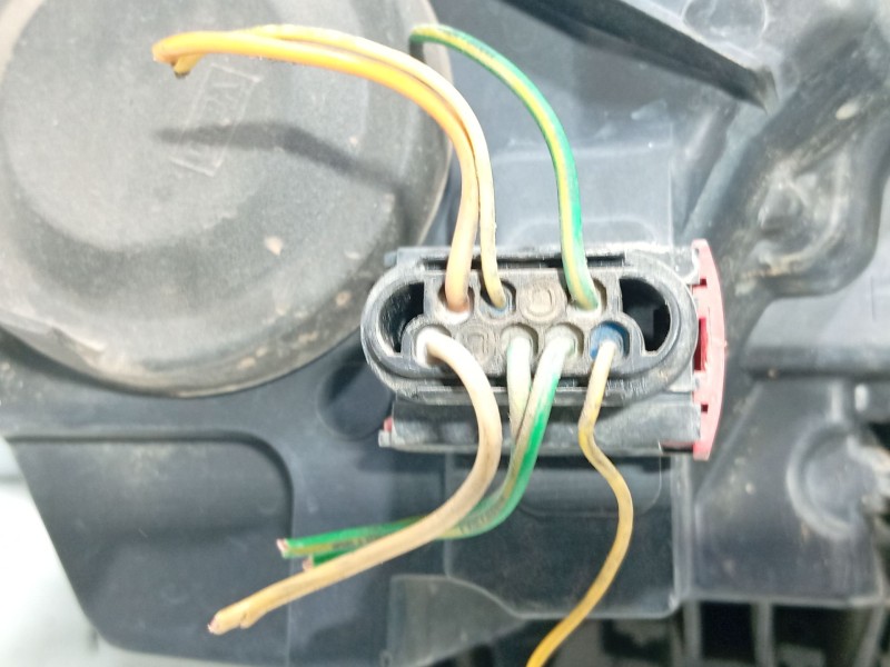 Recambio de faro izquierdo para citroën c4 i sedán 1.6 16v referencia OEM IAM 6208E6  