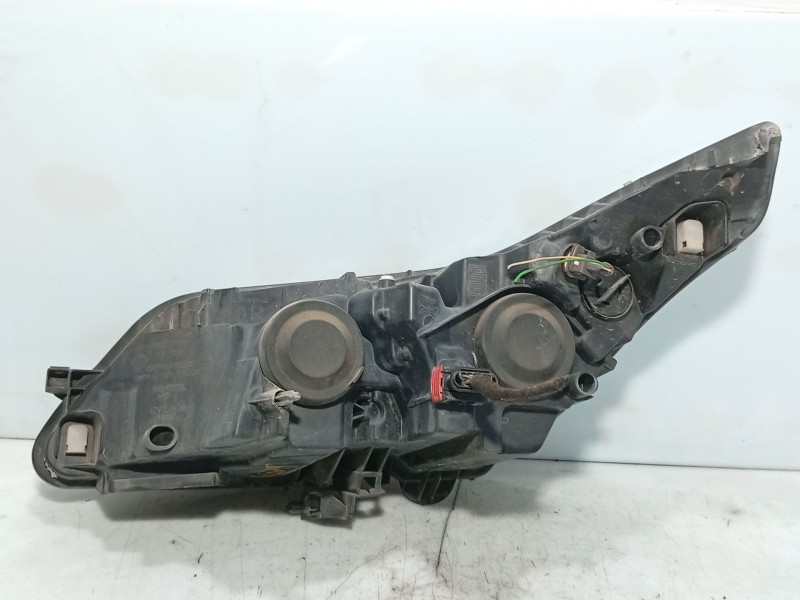 Recambio de faro derecho para citroën c4 i sedán 1.6 16v referencia OEM IAM 6206E6  