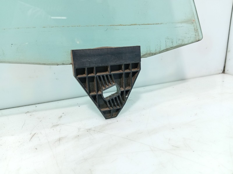 Recambio de luna delantera derecha para audi a4 b6 avant (8e5) 2.5 tdi referencia OEM IAM   