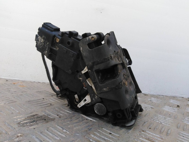 Recambio de cerradura puerta delantera izquierda para ford focus berlina (cap) trend   |   03.05 - 12.07 | 2005 - 2007 | 116 cv 