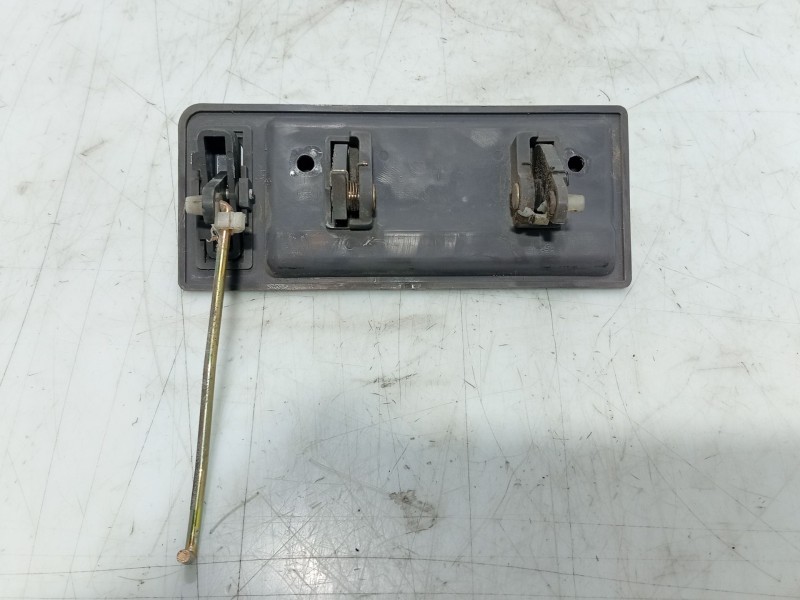 Recambio de maneta interior trasera derecha para nissan serena (c23) 2.0 referencia OEM IAM   