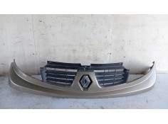 Recambio de moldura para renault trafic ii furgoneta (fl) 2.0 dci 115 (fl01, fl0u) referencia OEM IAM   