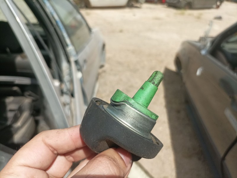 Recambio de tapon combustible para bmw x5 (e53) 3.0 d referencia OEM IAM 16117222330  