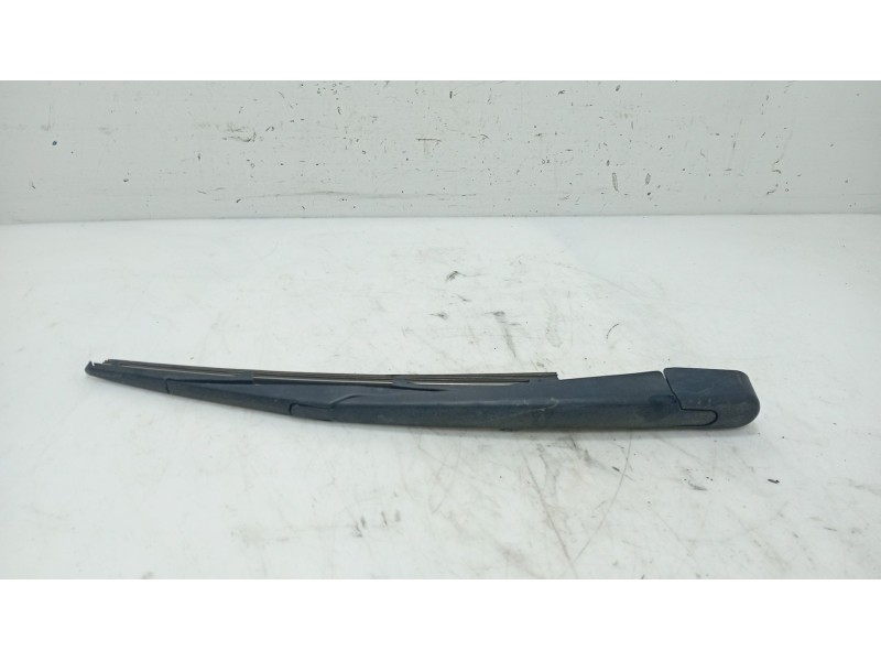 Recambio de brazo limpia trasero para hyundai i30 (fd) 1.4 referencia OEM IAM 988112L000  