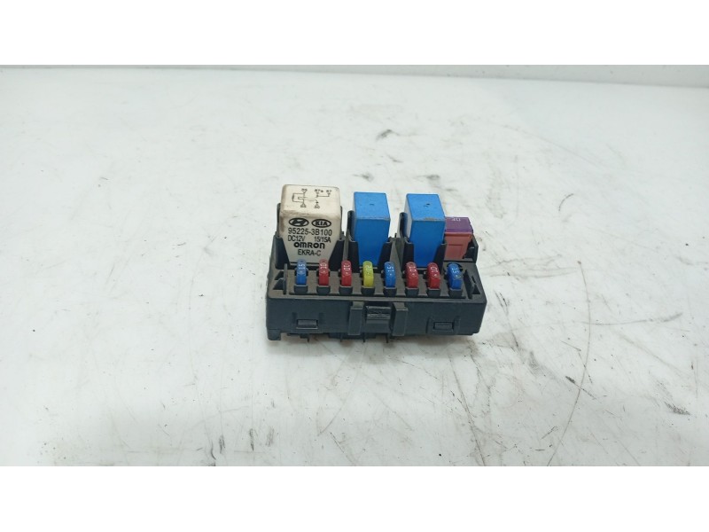 Recambio de caja reles / fusibles para hyundai i30 (fd) 1.4 referencia OEM IAM 919502H000  