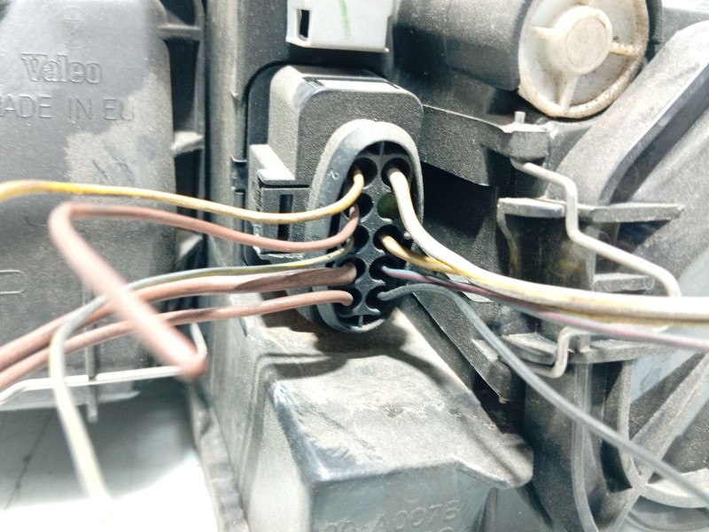 Recambio de faro derecho para audi a4 b6 avant (8e5) 2.5 tdi referencia OEM IAM 8E0941030C  