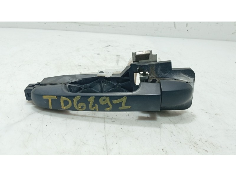 Recambio de maneta exterior trasera derecha para hyundai i30 (fd) 1.4 referencia OEM IAM 826511H000 / 826511H010  