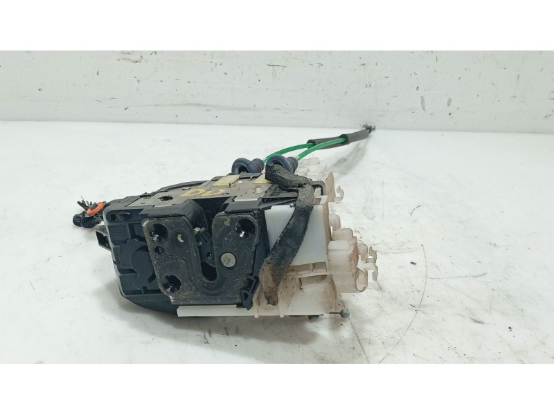 Recambio de cerradura puerta delantera derecha para hyundai i30 (fd) 1.4 referencia OEM IAM 813202L030  