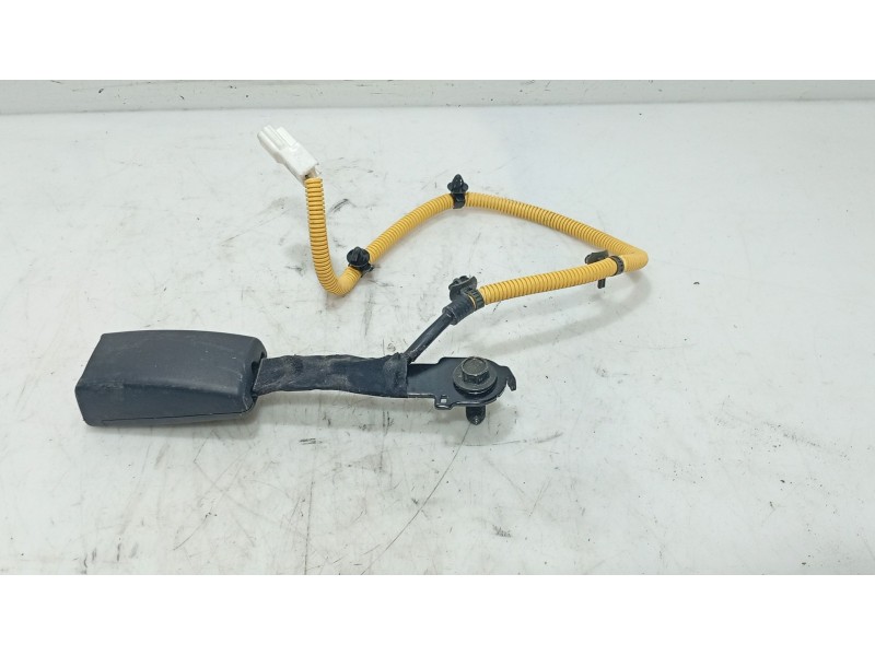 Recambio de anclaje cinturon delantero derecho para hyundai i30 (fd) 1.4 referencia OEM IAM   