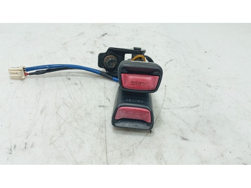 Recambio de anclaje cinturon trasero izquierdo para hyundai i30 (fd) 1.4 referencia OEM IAM   