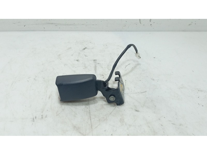 Recambio de anclaje cinturon trasero derecho para hyundai i30 (fd) 1.4 referencia OEM IAM   