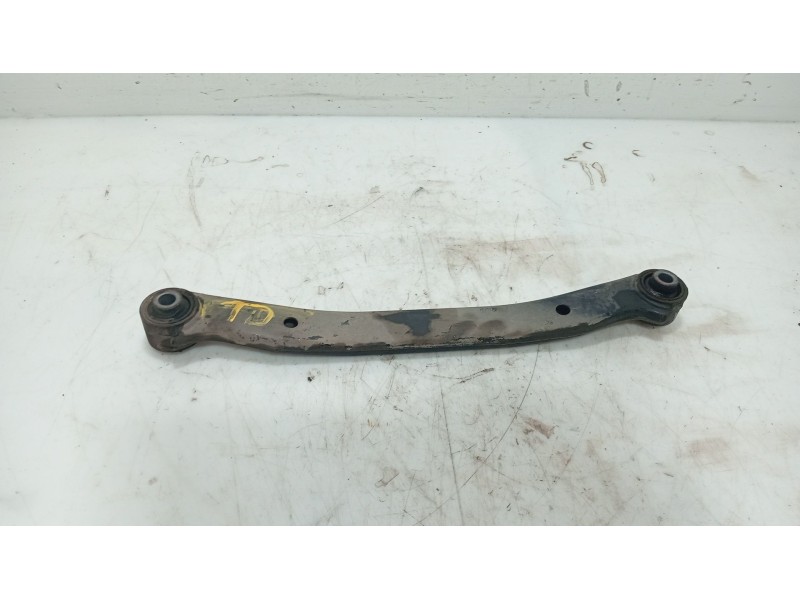 Recambio de brazo suspension trasero derecho para hyundai i30 (fd) 1.4 referencia OEM IAM   