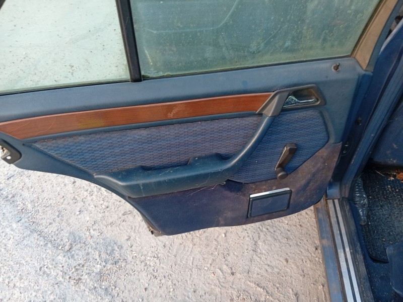 mercedes-benz 124 sedán (w124) del año 1991