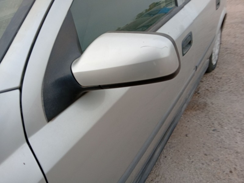 opel astra g sedán (t98) del año 2002