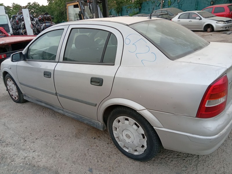 opel astra g sedán (t98) del año 2002
