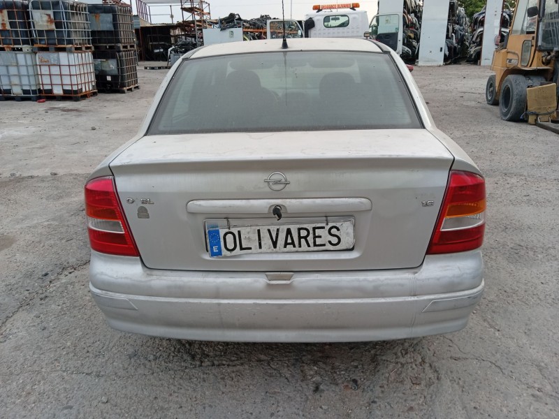 opel astra g sedán (t98) del año 2002
