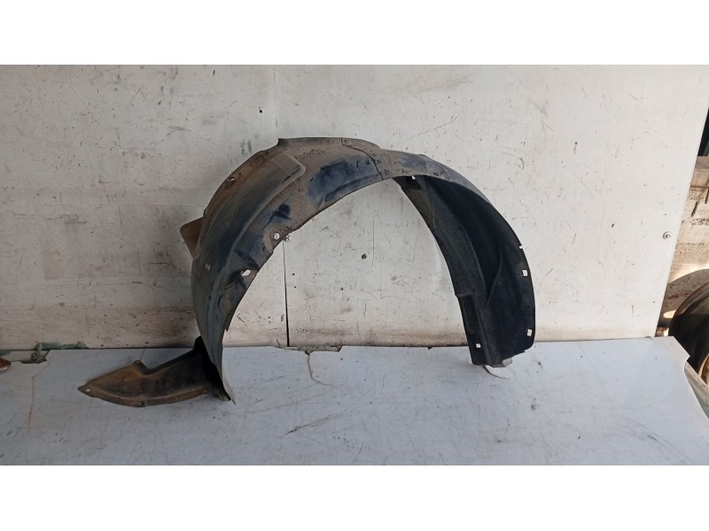 Recambio de paso de rueda delantero izquierdo para hyundai i30 (fd) 1.4 referencia OEM IAM 868112R000  