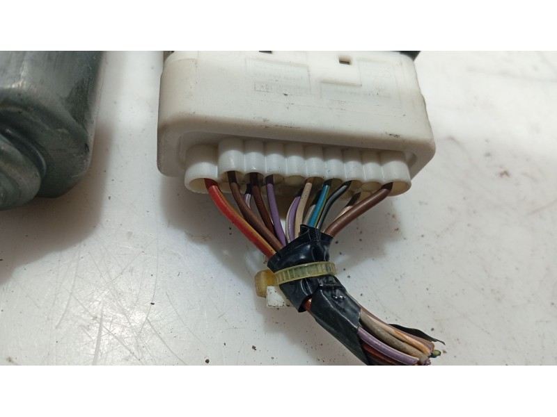 Recambio de motor elevalunas trasero derecho para seat leon (1p1) 1.9 tdi referencia OEM IAM   
