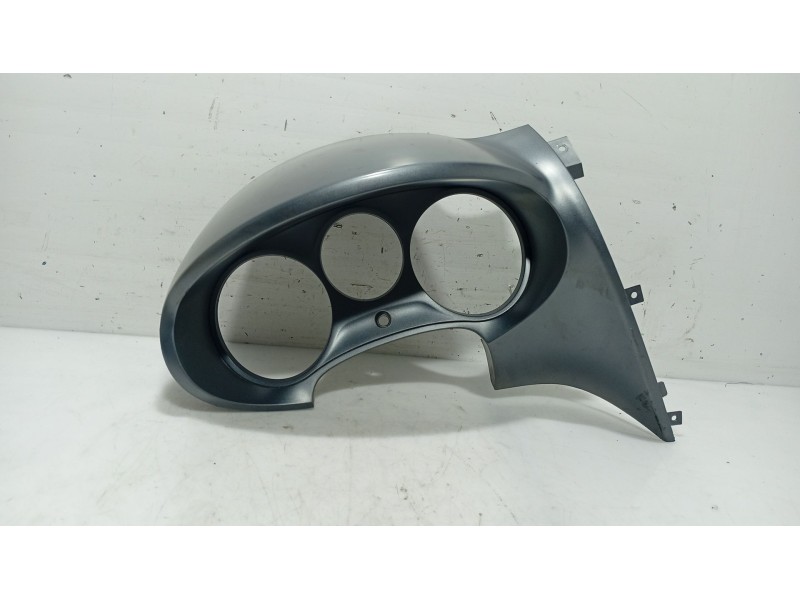 Recambio de moldura para seat leon (1p1) 1.9 tdi referencia OEM IAM   
