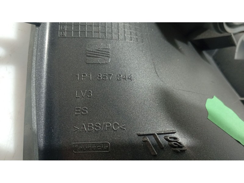 Recambio de moldura para seat leon (1p1) 1.9 tdi referencia OEM IAM   