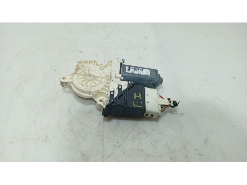 Recambio de motor elevalunas trasero izquierdo para seat leon (1p1) 1.9 tdi referencia OEM IAM   