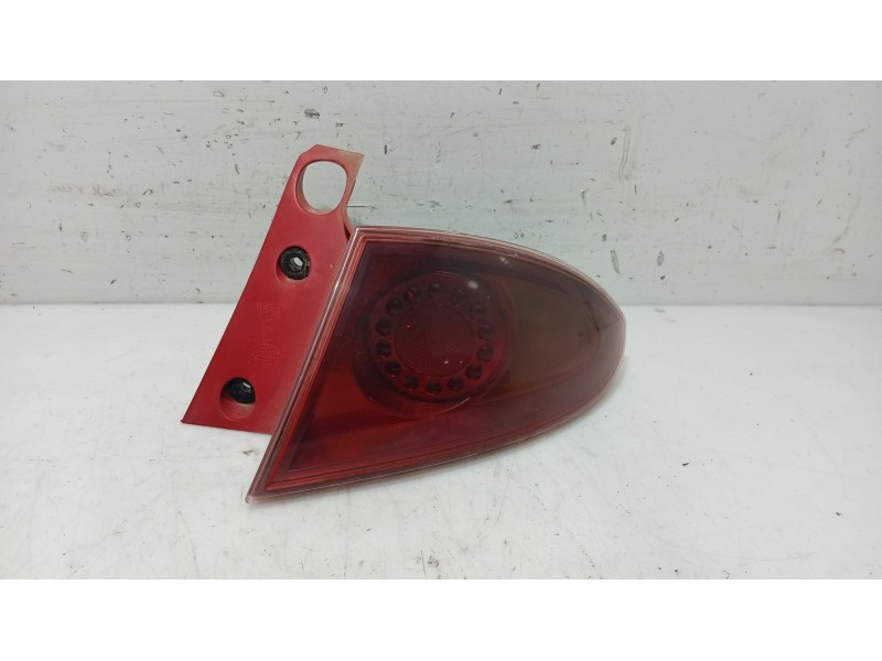 Recambio de piloto trasero derecho para seat leon (1p1) 1.9 tdi referencia OEM IAM 1P0945112C  