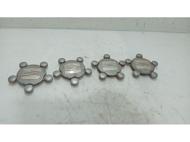 Recambio de tapacubos para seat leon (1p1) 1.9 tdi referencia OEM IAM   